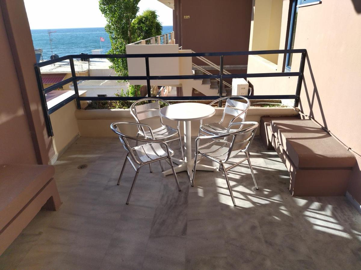 Hotel Haris On The Beach Agia Marina Exterior foto