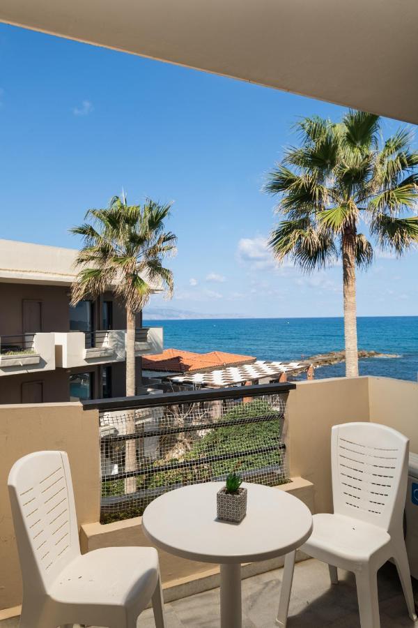 Hotel Haris On The Beach Agia Marina Exterior foto