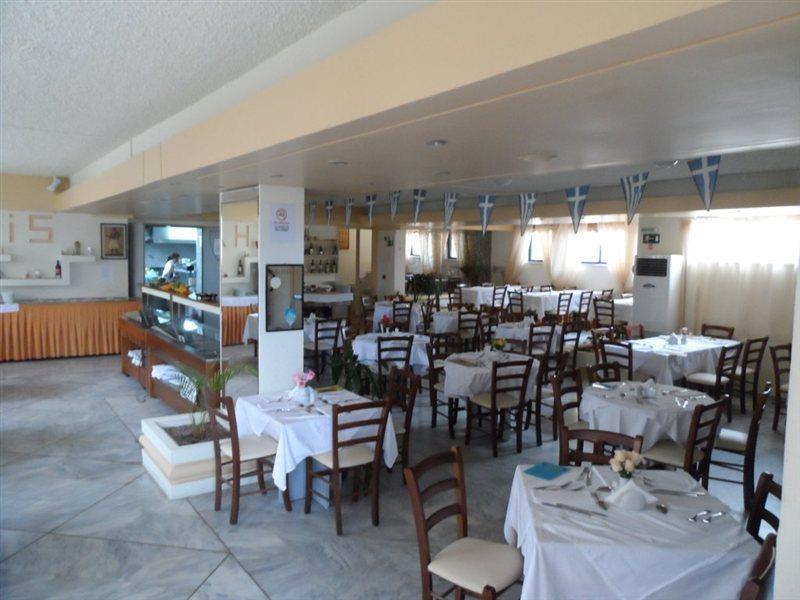 Hotel Haris On The Beach Agia Marina Exterior foto