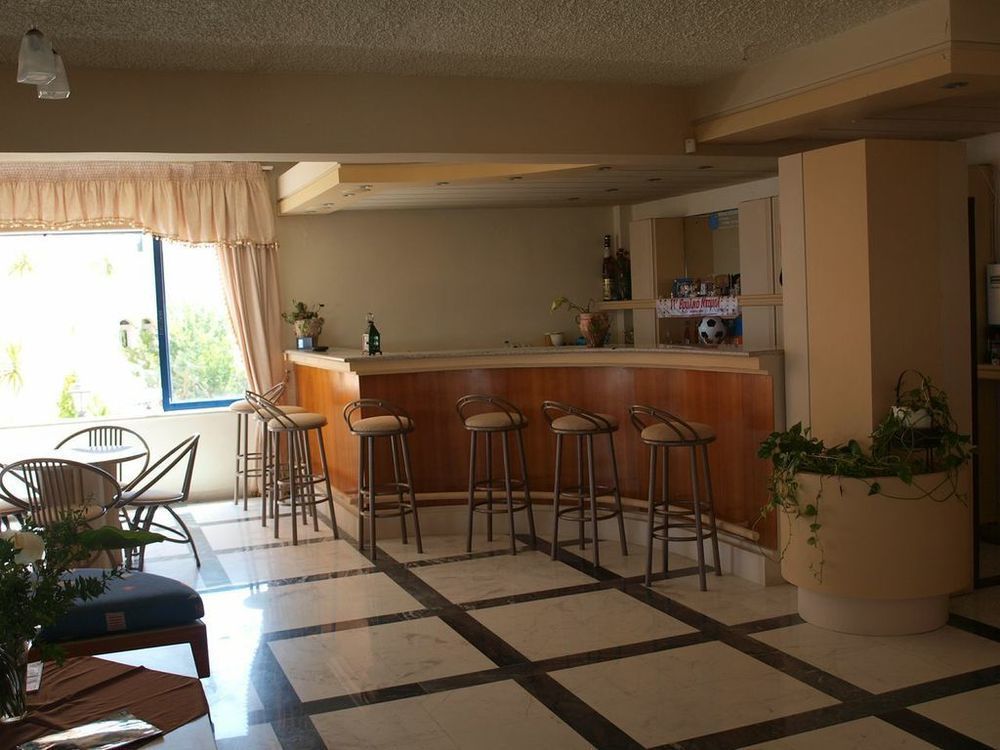 Hotel Haris On The Beach Agia Marina Exterior foto