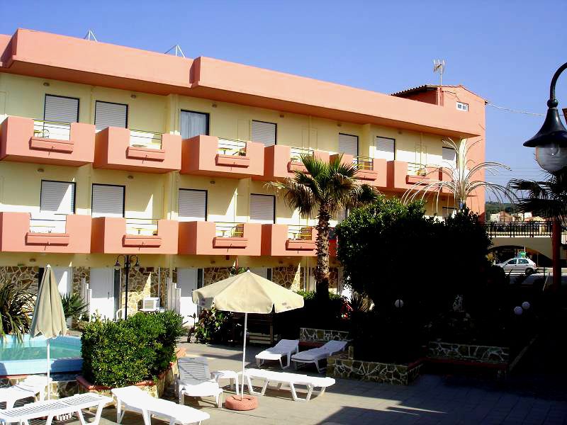 Hotel Haris On The Beach Agia Marina Exterior foto